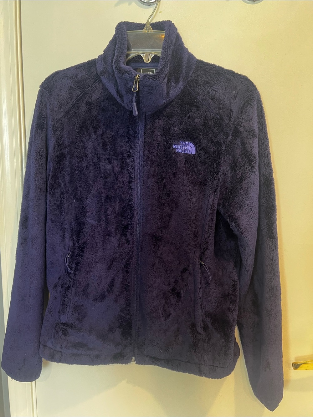 The North Face Osito Women's Plush Zip-Up Jacket in Deep Purple - Size M